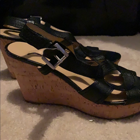 NINE WEST  black leather wedge - Picture 2 of 3
